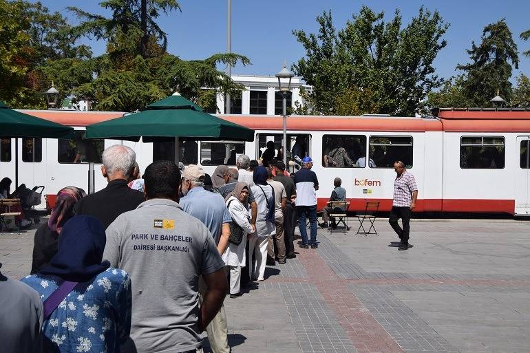 İstanbul’daki bir simit fiyatına Konya’da tam 6 simit alınabiliyor! 5